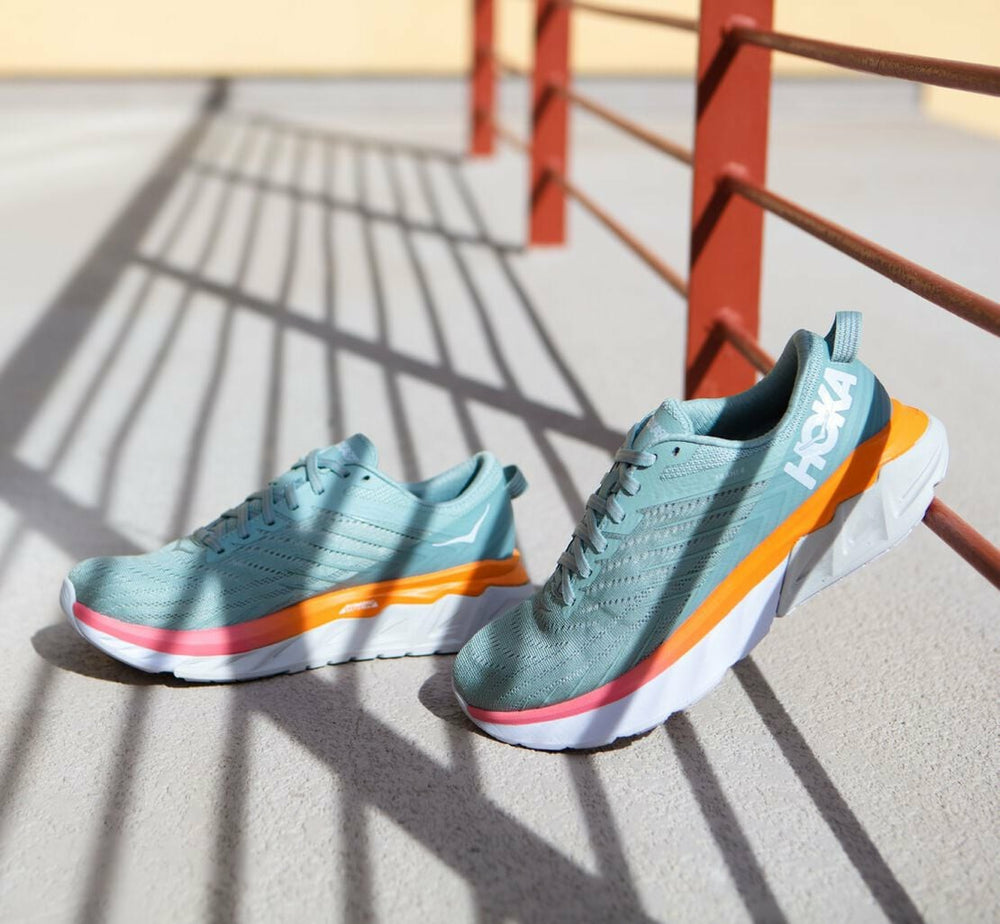 Women's Arahi 4-HOKA