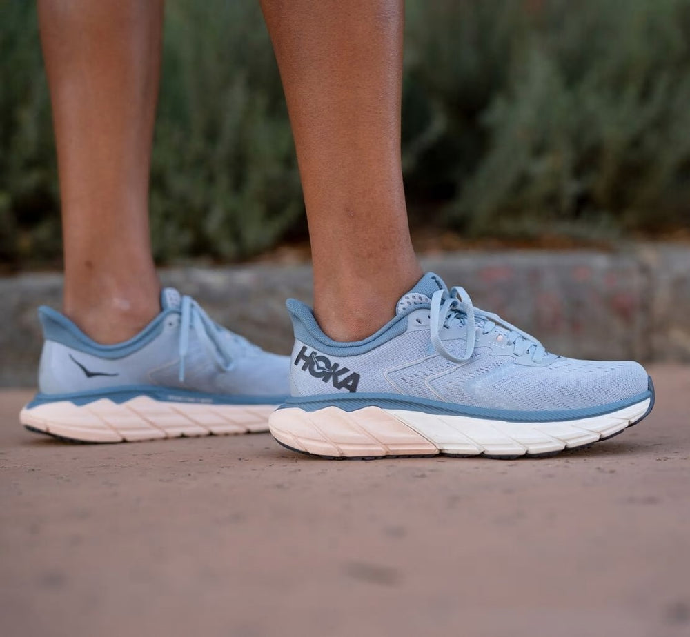 Women's Arahi 5-HOKA